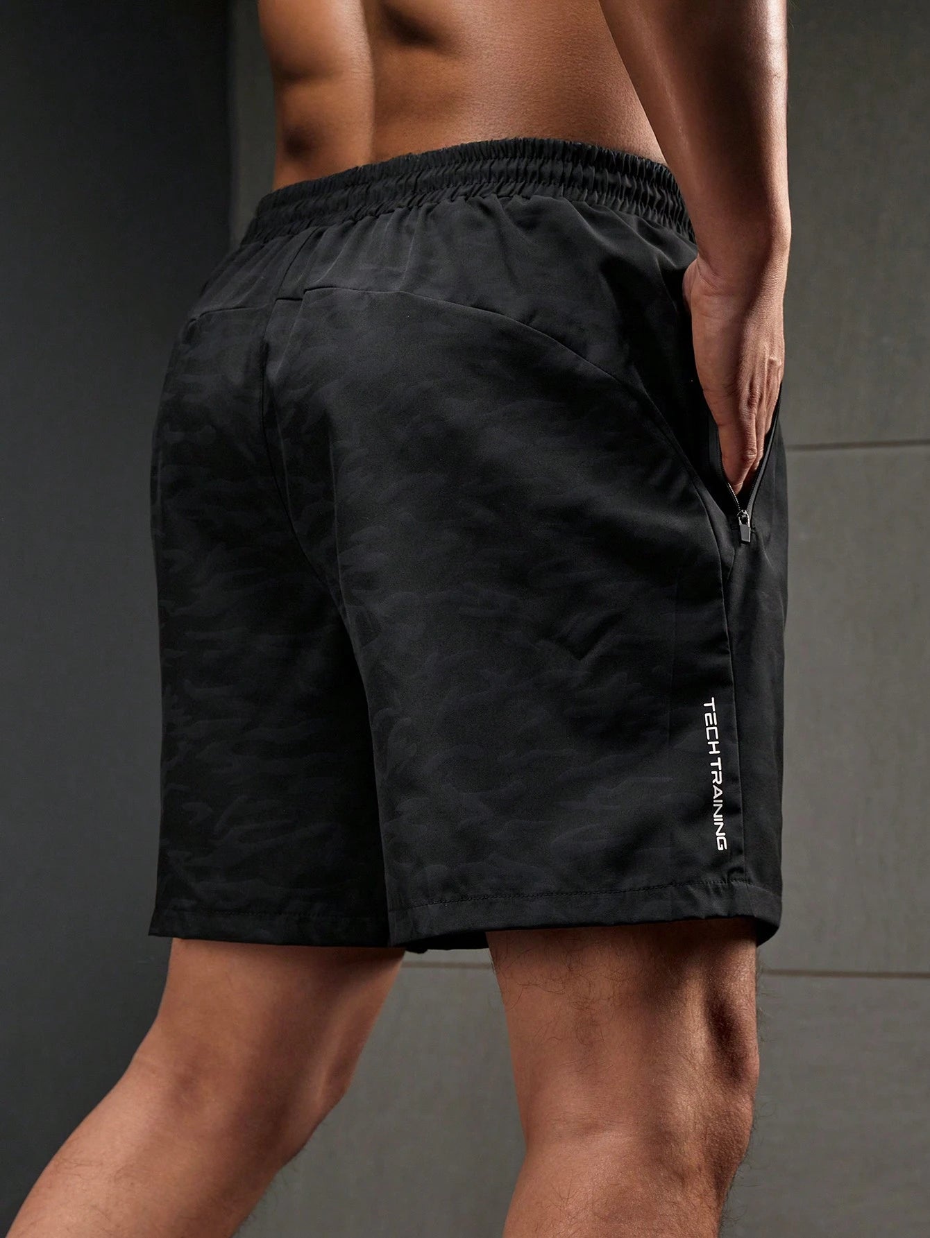 Manfinity Sport Corelite Men'S Front Tie Pocket Simple Sports Shorts, Casual Everyday Wear Breathable Lightweight Cool Reflective Running Muscle Slim Fit for Training Running Shorts